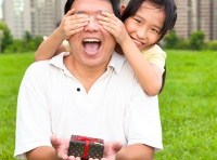 Father’s Day spending to hit $753.4 million: where will the money go and how can you get a share?